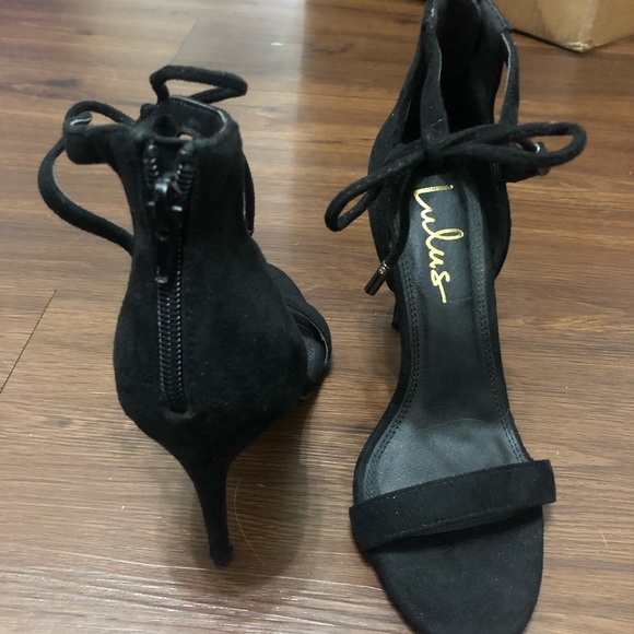 Lulus black and Gold heels. Never been worn! - Picture 3 of 4
